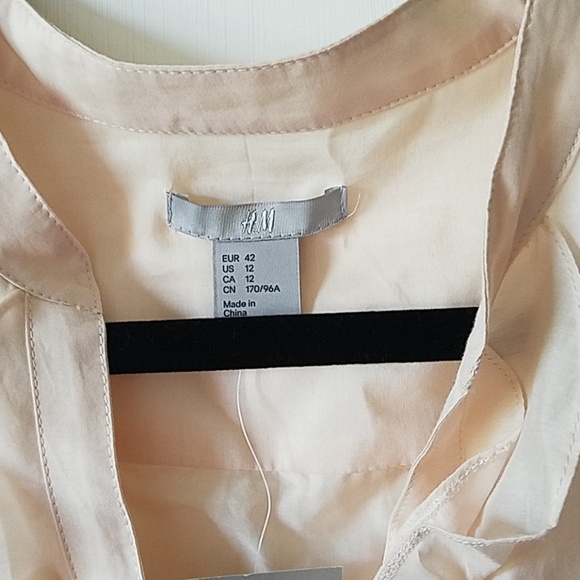 Blouse - Picture 2 of 8